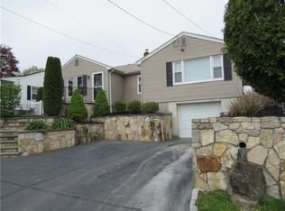 189 Curry Rd, Cranston, RI 02920