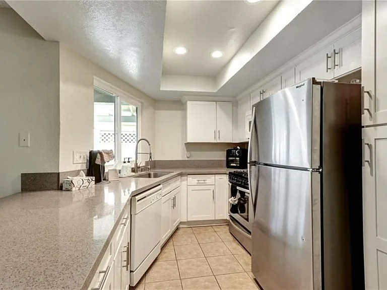 44600 La Paz Rd — Photo 6