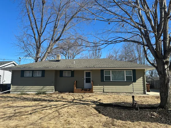 9532 Baldwin Dr, Machesney Park, IL 61115