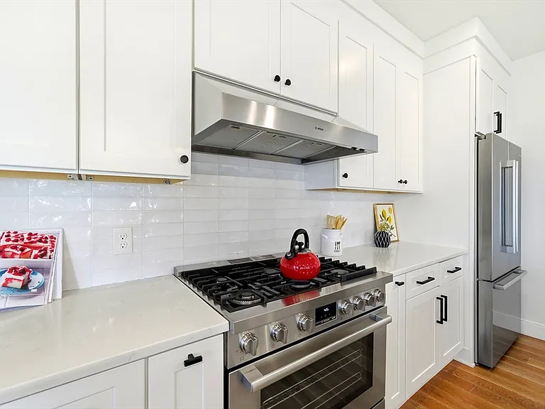 28 Cherry St #28 — Photo 11