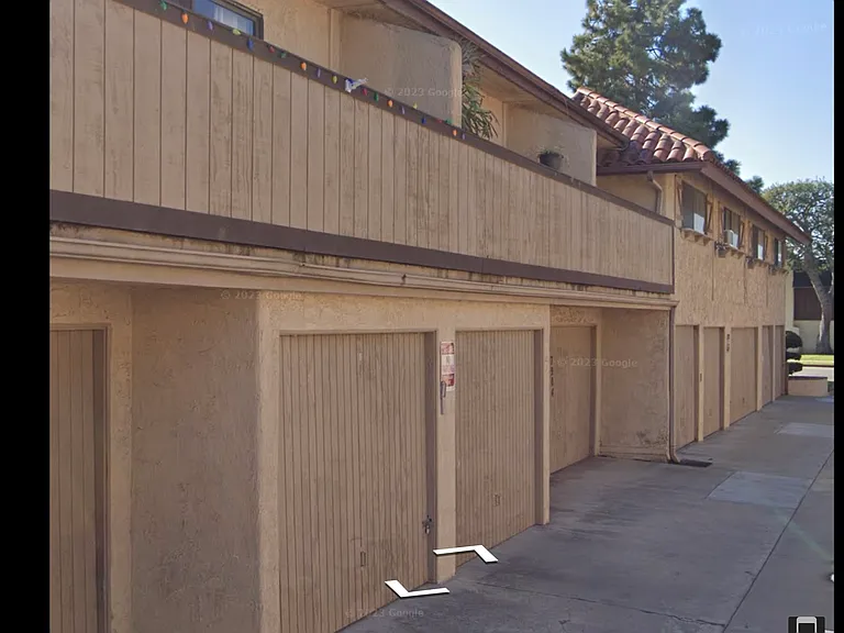 Palin Cir — Photo 2