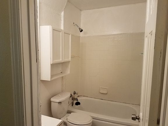 Main bathroom