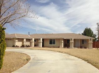 14039 Delaware Rd, Apple Valley, CA 92307
