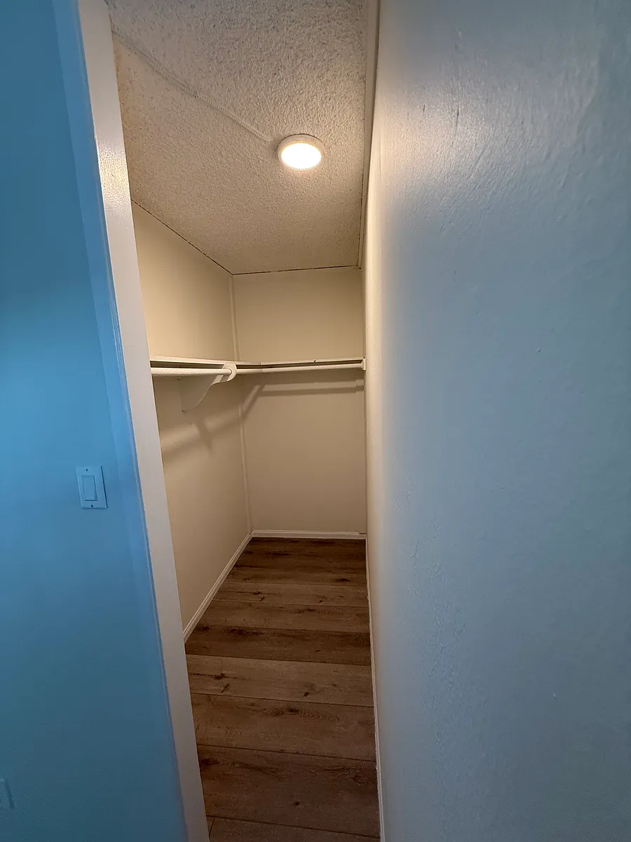 Building Photo - 8744 Etiwanda Ave #2