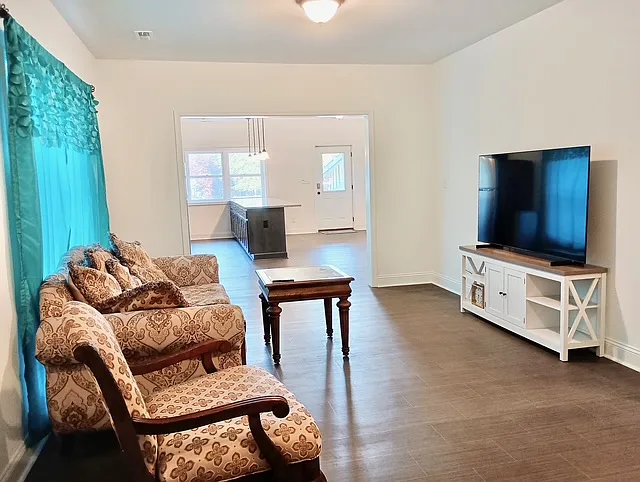 1809 Macarthur Dr — Photo 16