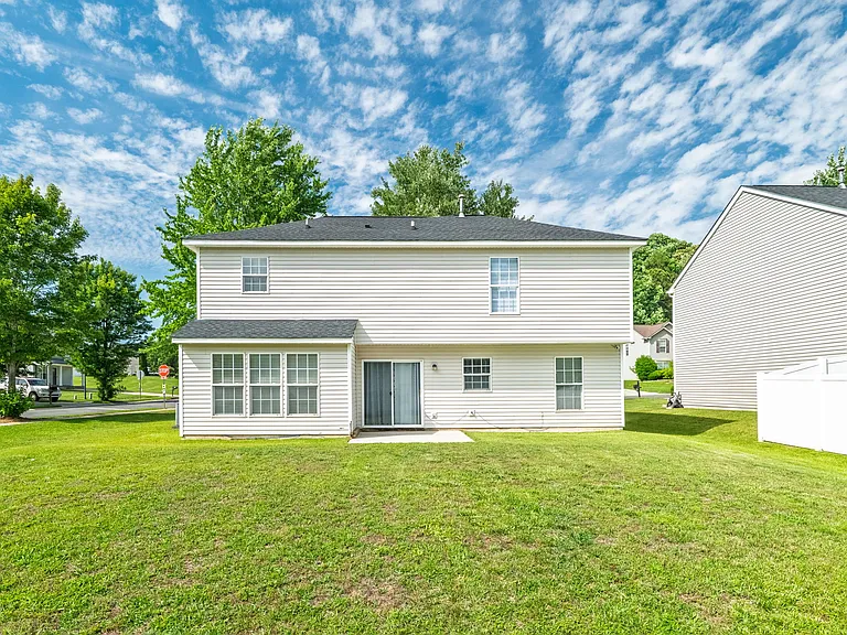 7149 Cobden Ln — Photo 27