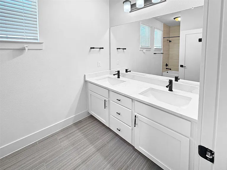 1220 Westborough Ln — Photo 21