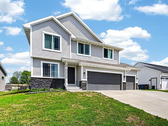 2nd image of 4621 SE 35th Ct