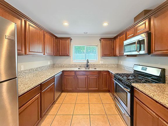 5th image of 8687 San Vicente St