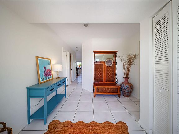 4th image of 27383 Saint Martin Ln