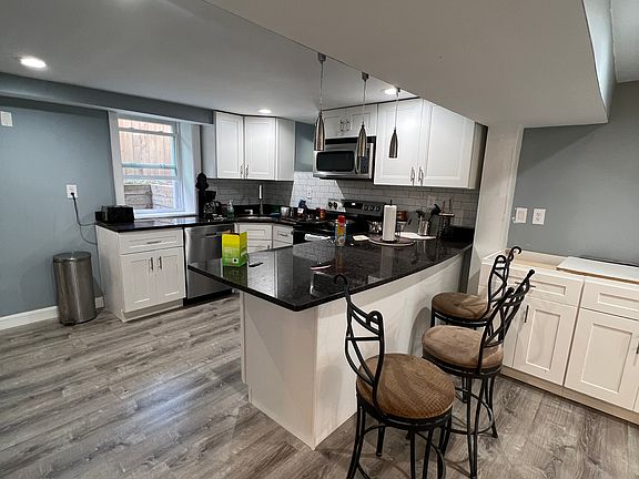 2nd image of 17 Holman St #1
