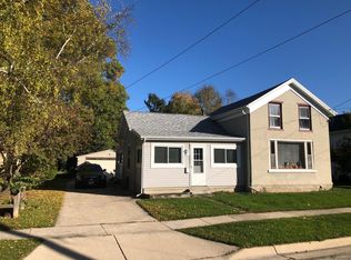 1417 River Dr, Watertown, WI 53094