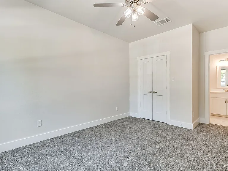 3133 Greene Ave #2028 — Photo 8