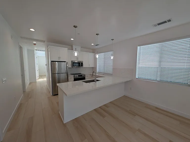 561 Branch St — Photo 2