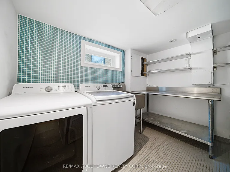481 Anthony Dr — Photo 22
