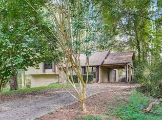 961 Timbervale Ln, Lithonia, GA 30058