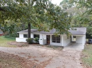 2216 Rocky Ridge Rd, Birmingham, AL 35216