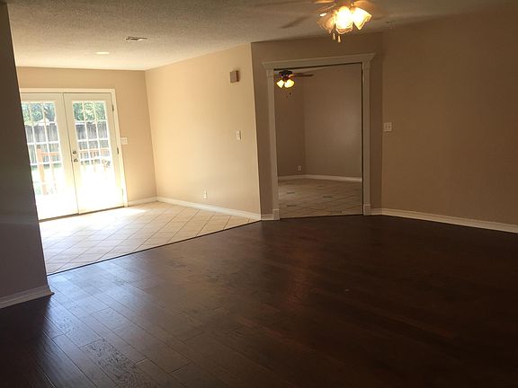 5th image of 1807 Piney Ln