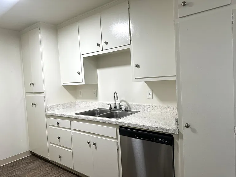 Garden View Apartments — Photo 19