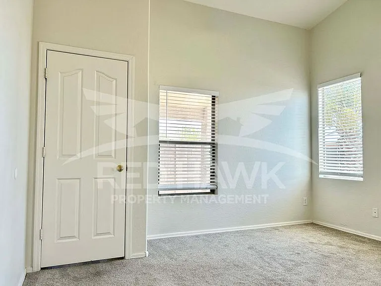 38564 N La Grange Ln — Photo 9