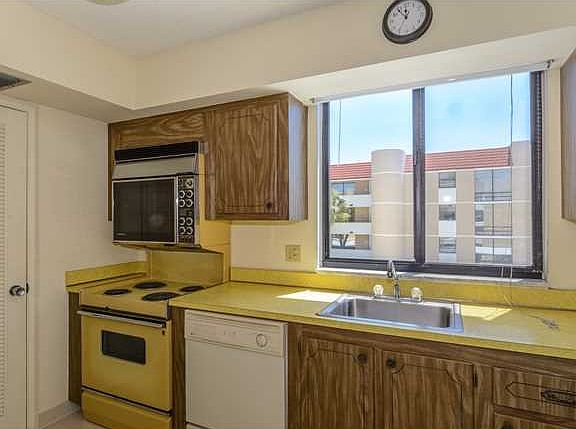 3rd image of 3462 NE Causeway Blvd APT 18-301
