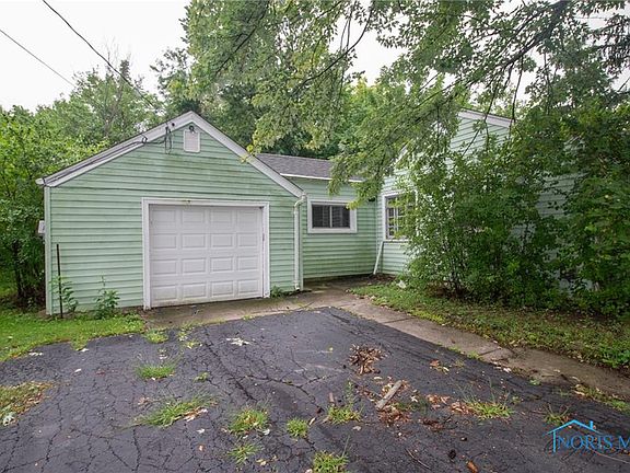 2nd image of 10797 Windford Dr