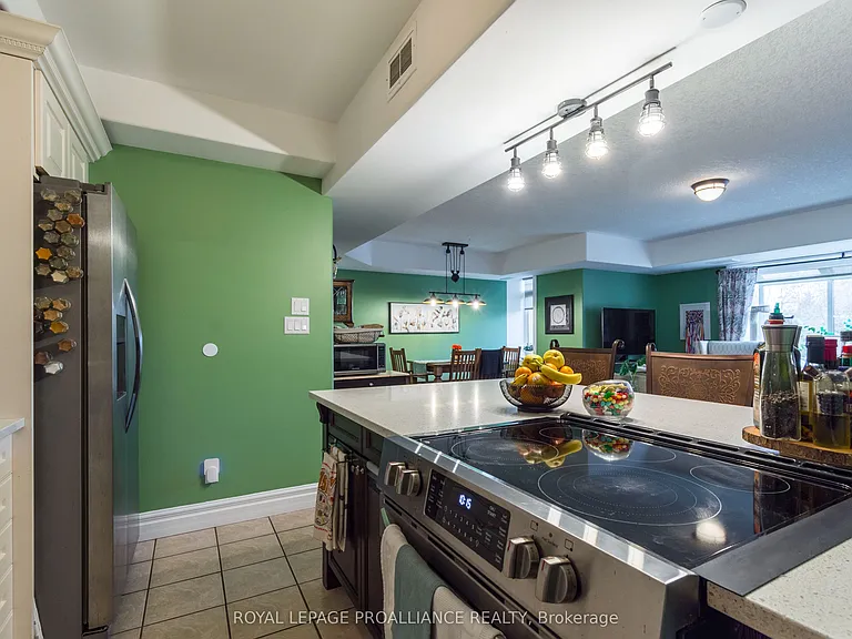 145 Farley Ave #103 — Photo 11