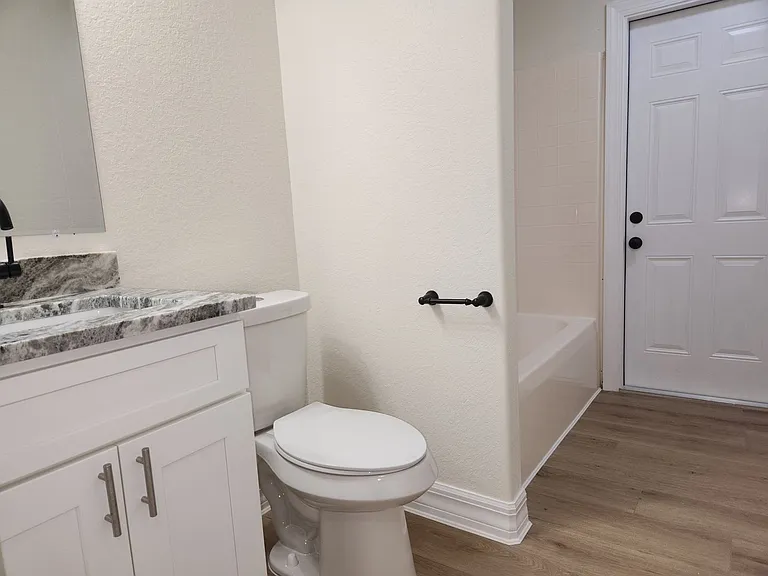 1118 Nelson Rd N — Photo 10