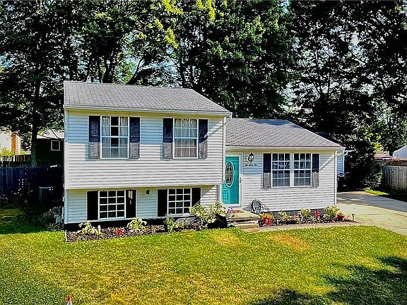 2nd image of 662 Northwood Ct
