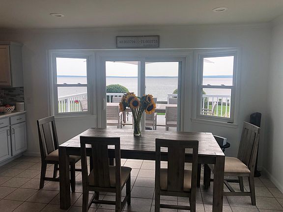5th image of 339 Peconic Bay Blvd