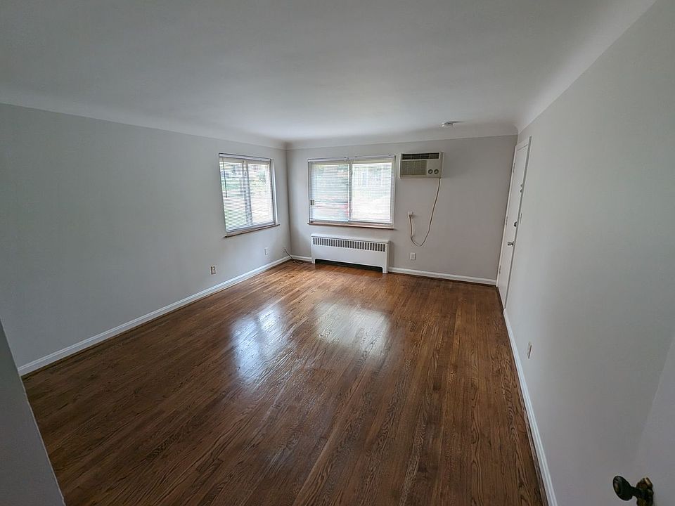 1st image of 5435 Lester Rd #1