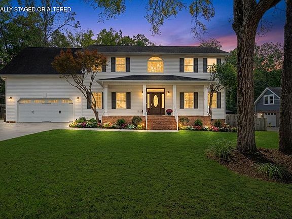 2nd image of 325 Mockingbird Ln