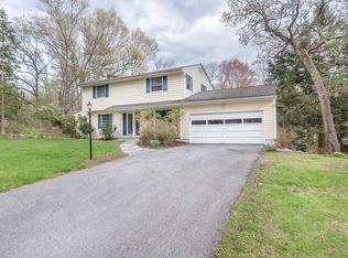 197 Roosevelt Rd, Hyde Park, NY 12538
