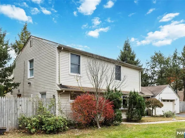 366 Spring Valley Rd, Paramus, NJ 07652