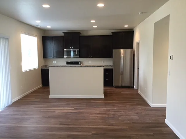 14203 67th Avenue Ct E — Photo 3