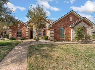 322 Canterbury Dr, Woodway, TX 76712