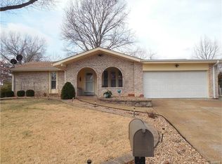 5857 Cranberry Dr, Imperial, MO 63052