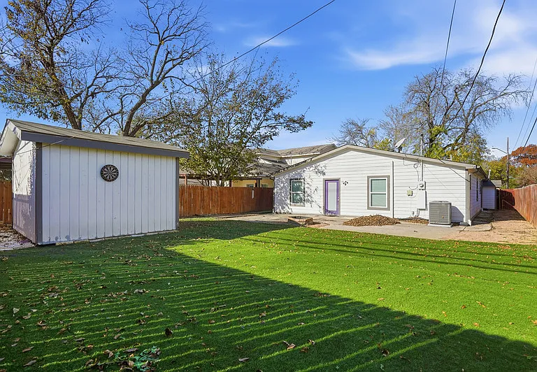 2933 S Hills Ave — Photo 33