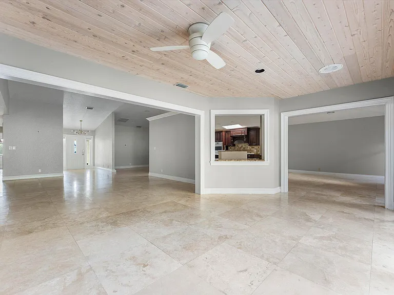 1598 SW 5th Ave — Photo 8