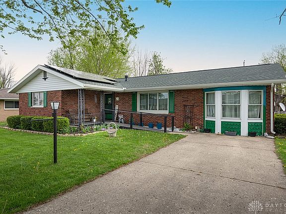 2nd image of 107 Oxford Dr
