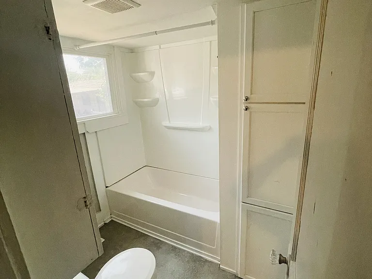205 N Edwards Ave — Photo 8