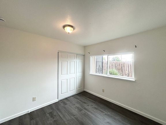 4th image of 3800 Waller Ave #D