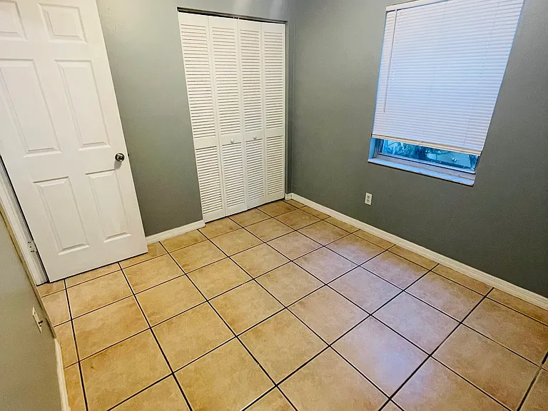 621 California Ave — Photo 7