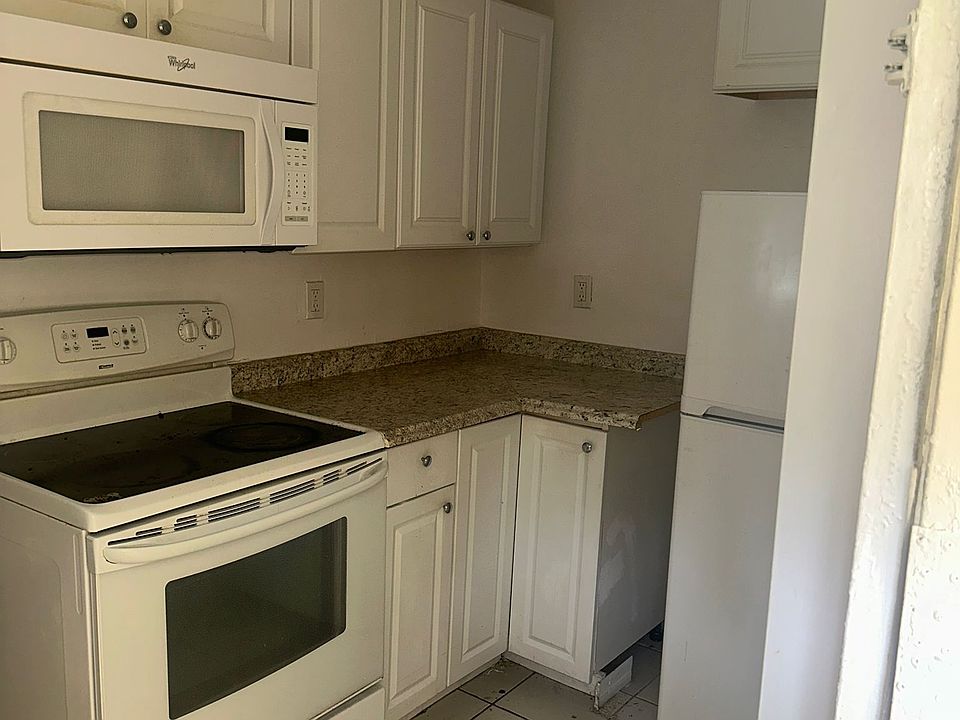1st image of 7000 NW 186th St APT 4-126A
