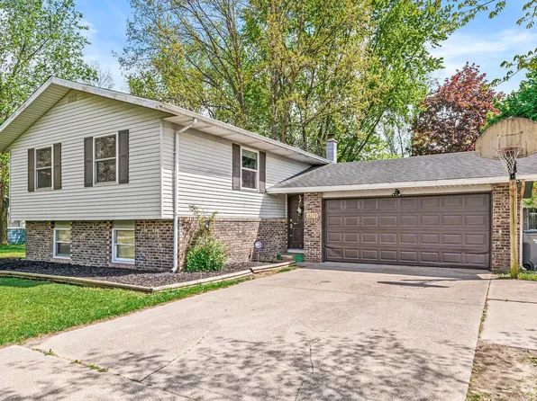 18278 Brewster Dr, Bristol, IN 46507
