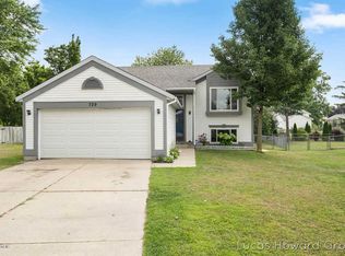 729 Brittany Ct SE, Kentwood, MI 49548