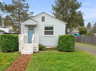1107 S 7th St, Cottage Grove, OR 97424