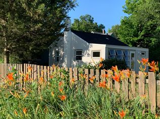 11 Lorenzo St, Springfield, MA 01109