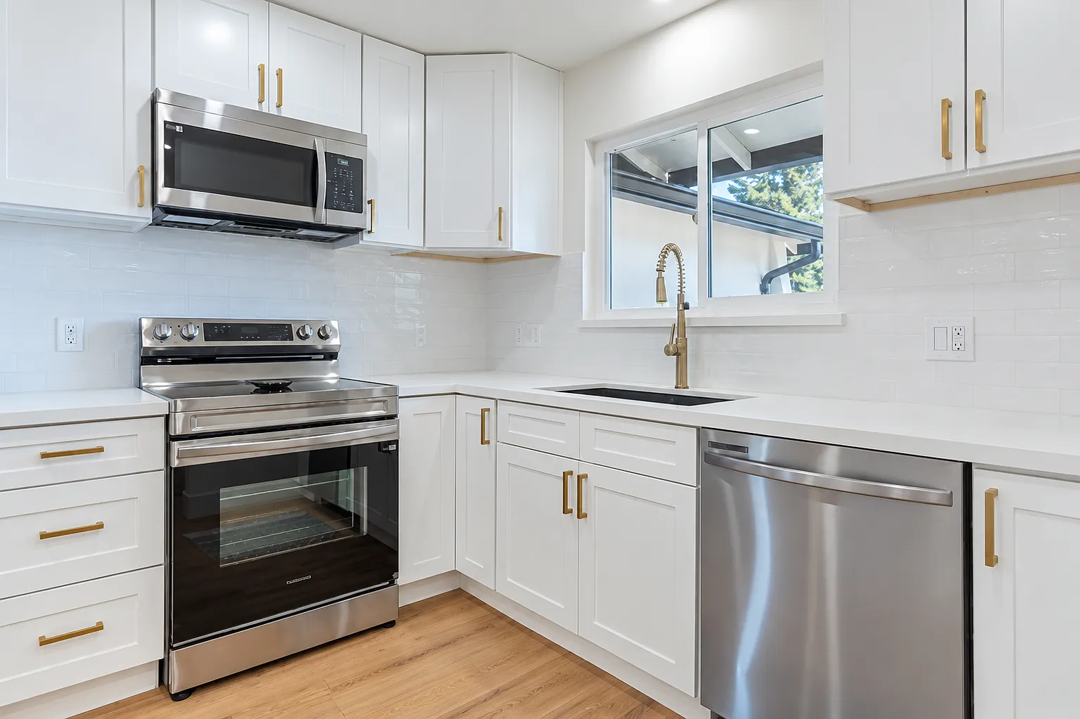 4 bed, 1521 sqft, $3,300 — Photo 3