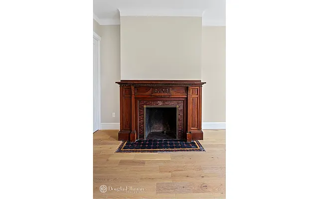 Rented by Douglas Elliman | media 10